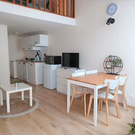 Duplex A La Gare Du Mans Bed & Breakfast Льо Ман Екстериор снимка