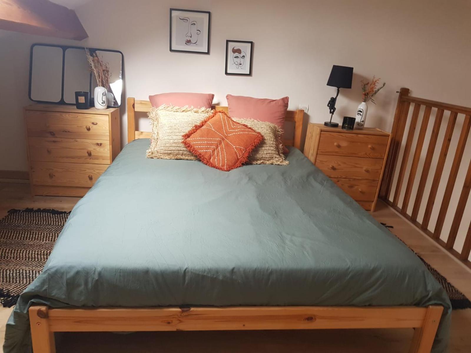Duplex A La Gare Du Mans Bed & Breakfast Льо Ман Стая снимка